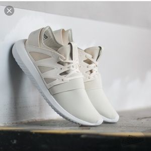 Adidas tubular viral